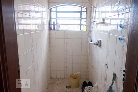 Casa à venda com 150m², 4 quartos e 2 vagas Casa à venda com 150m², 4 quartos e 2 vagasBanheiro