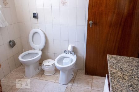 Casa à venda com 150m², 4 quartos e 2 vagas Casa à venda com 150m², 4 quartos e 2 vagasBanheiro da Suíte