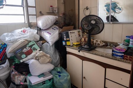 Casa à venda com 150m², 4 quartos e 2 vagas Casa à venda com 150m², 4 quartos e 2 vagasBanheiro