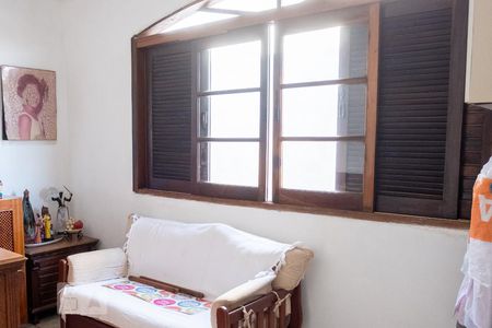 Casa à venda com 150m², 4 quartos e 2 vagas Casa à venda com 150m², 4 quartos e 2 vagasQuarto 1