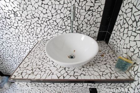 Casa à venda com 140m², 3 quartos e 2 vagas Casa à venda com 140m², 3 quartos e 2 vagasDetalhe banheiro