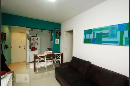 Sala de apartamento à venda com 2 quartos, 65m² em Laranjeiras, Rio de Janeiro