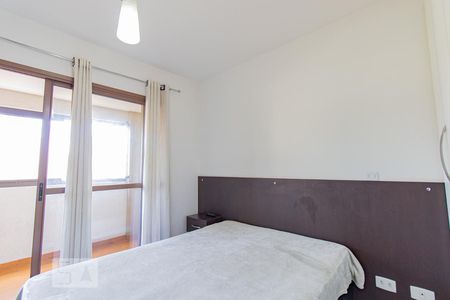 Quarto de kitnet/studio para alugar com 1 quarto, 32m² em Centro, Curitiba