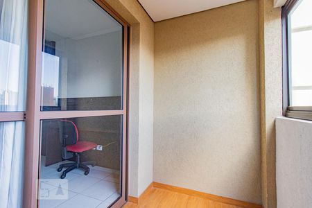 Sacada de kitnet/studio para alugar com 1 quarto, 32m² em Centro, Curitiba