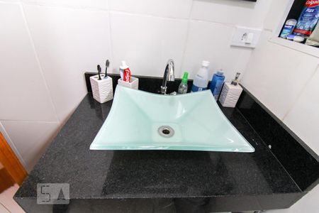 Casa à venda com 193m², 4 quartos e 2 vagas Casa à venda com 193m², 4 quartos e 2 vagasDetalhe Banheiro