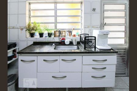 Casa à venda com 193m², 4 quartos e 2 vagas Casa à venda com 193m², 4 quartos e 2 vagasDetalhe - Cozinha