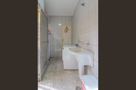 Casa à venda com 193m², 4 quartos e 2 vagas Casa à venda com 193m², 4 quartos e 2 vagasÁrea de Serviço