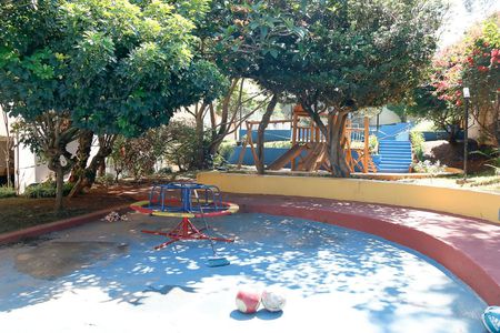 Apartamento à venda com 69m², 2 quartos e 1 vaga Apartamento à venda com 69m², 2 quartos e 1 vagaÁrea Comum - Playground