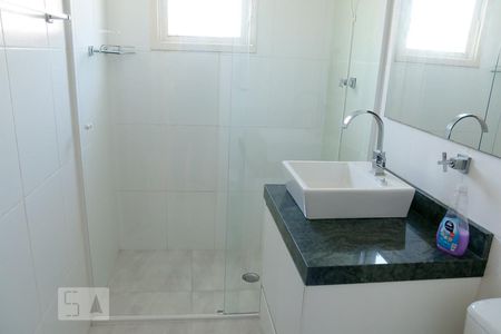 Apartamento à venda com 69m², 2 quartos e 1 vaga Apartamento à venda com 69m², 2 quartos e 1 vagaBanheiro