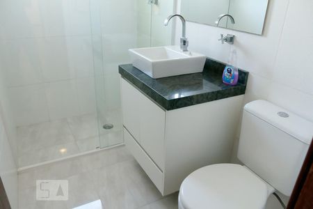 Apartamento à venda com 69m², 2 quartos e 1 vaga Apartamento à venda com 69m², 2 quartos e 1 vagaBanheiro