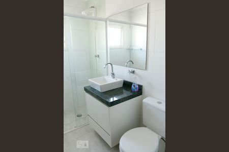 Apartamento à venda com 69m², 2 quartos e 1 vaga Apartamento à venda com 69m², 2 quartos e 1 vagaBanheiro