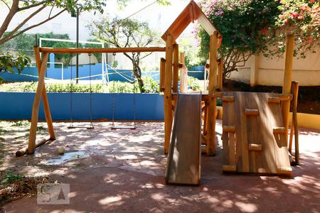 Apartamento à venda com 69m², 2 quartos e 1 vaga Apartamento à venda com 69m², 2 quartos e 1 vagaÁrea Comum - Playground