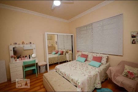 Casa à venda com 450m², 5 quartos e 2 vagasQuarto 1