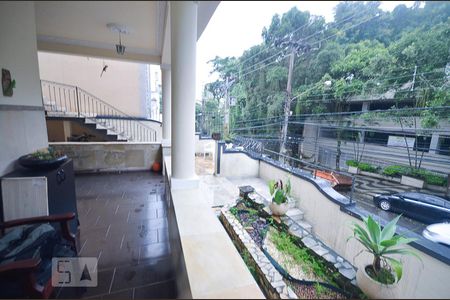 Casa à venda com 450m², 5 quartos e 2 vagasVaranda