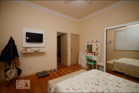 Casa à venda com 450m², 5 quartos e 2 vagasQuarto 1