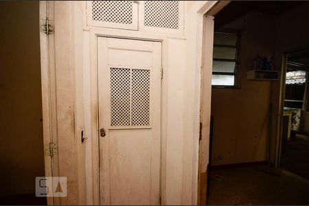 Casa à venda com 450m², 5 quartos e 2 vagasCozinha - Armários