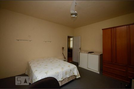 Casa à venda com 450m², 5 quartos e 2 vagasQuarto 5