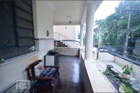 Casa à venda com 450m², 5 quartos e 2 vagasVaranda