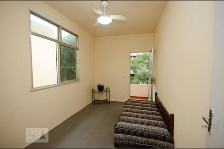 Casa à venda com 450m², 5 quartos e 2 vagasQuarto 3