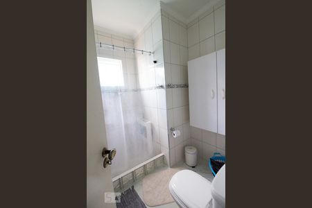 Casa à venda com 147m², 3 quartos e 3 vagasBanheiro do quarto 1