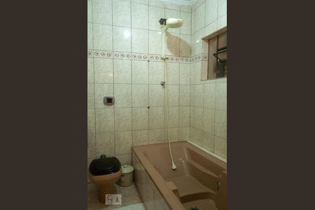 Casa à venda com 200m², 3 quartos e 1 vaga Casa à venda com 200m², 3 quartos e 1 vagaBanheiro