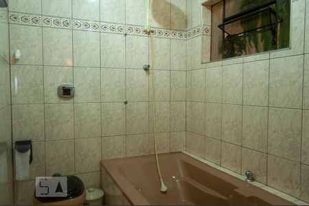 Casa à venda com 200m², 3 quartos e 1 vaga Casa à venda com 200m², 3 quartos e 1 vagaBanheiro