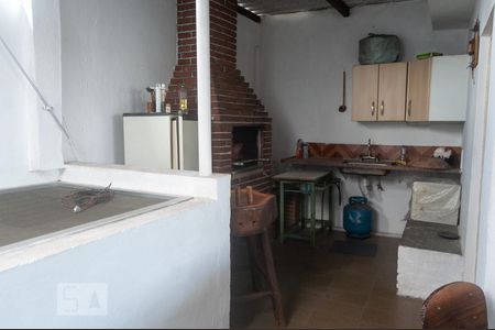 Casa à venda com 200m², 3 quartos e 1 vaga Casa à venda com 200m², 3 quartos e 1 vagaQuintal