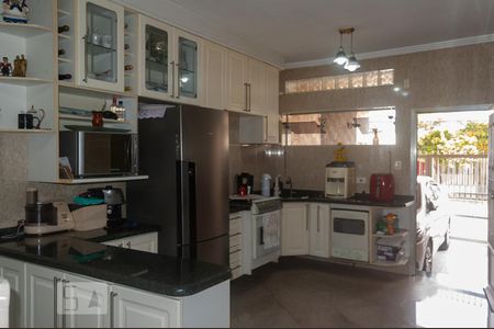Casa à venda com 200m², 3 quartos e 1 vaga Casa à venda com 200m², 3 quartos e 1 vagaCozinha
