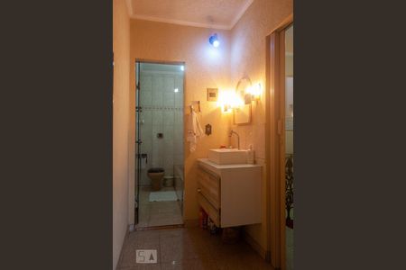 Casa à venda com 200m², 3 quartos e 1 vaga Casa à venda com 200m², 3 quartos e 1 vagaBanheiro