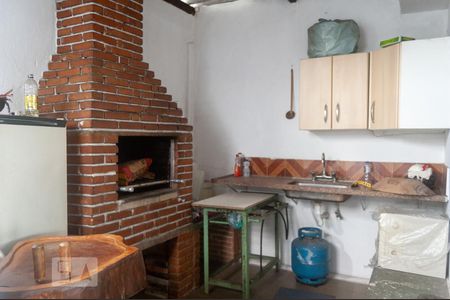 Casa à venda com 200m², 3 quartos e 1 vaga Casa à venda com 200m², 3 quartos e 1 vagaQuintal