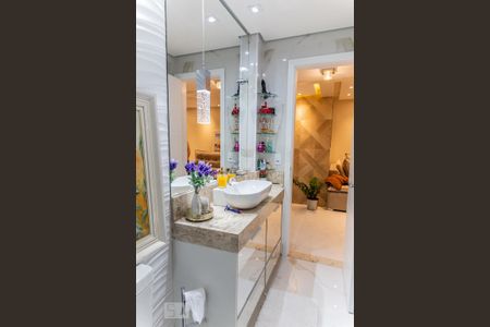 Apartamento à venda com 73m², 2 quartos e 2 vagasBanheiro