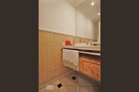 Lavabo de apartamento à venda com 3 quartos, 185m² em Real Parque, São Paulo