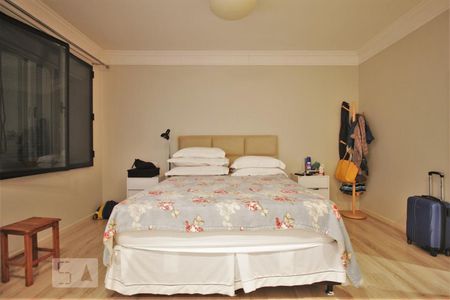 Suíte 1 de apartamento à venda com 3 quartos, 185m² em Real Parque, São Paulo
