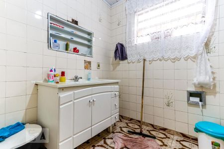 Casa à venda com 200m², 3 quartos e 1 vaga Casa à venda com 200m², 3 quartos e 1 vagaBanheiro