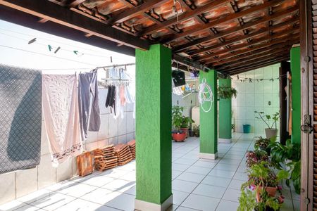 Casa à venda com 160m², 3 quartos e 1 vagaÁrea de Serviço