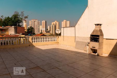 Casa à venda com 160m², 3 quartos e 2 vagas Casa à venda com 160m², 3 quartos e 2 vagasvaranda