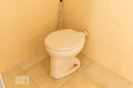 Casa à venda com 160m², 3 quartos e 2 vagas Casa à venda com 160m², 3 quartos e 2 vagasBanheiro de Serviço