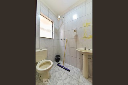 Casa à venda com 335m², 7 quartos e 7 vagas Casa à venda com 335m², 7 quartos e 7 vagasBanheiro de Serviço