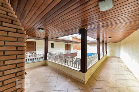 Casa à venda com 335m², 7 quartos e 7 vagas Casa à venda com 335m², 7 quartos e 7 vagasÁrea comum - Churrasqueira