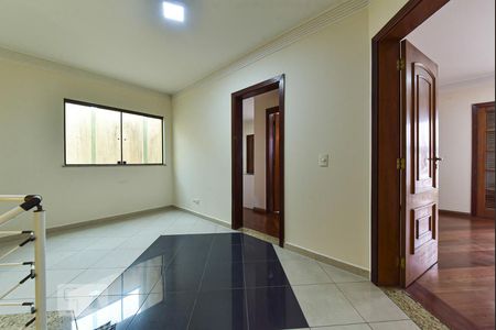 Casa à venda com 335m², 7 quartos e 7 vagas Casa à venda com 335m², 7 quartos e 7 vagasHall de Passagem