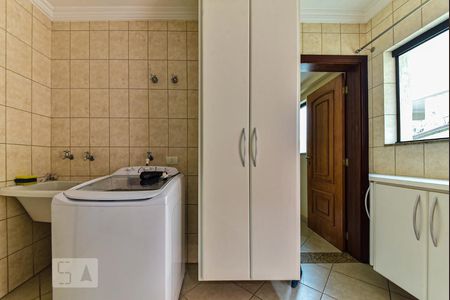 Casa à venda com 335m², 7 quartos e 7 vagas Casa à venda com 335m², 7 quartos e 7 vagasÁrea de Serviço