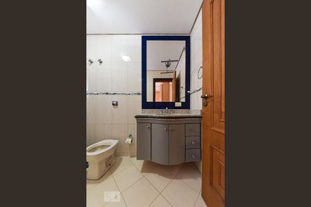 Casa à venda com 335m², 7 quartos e 7 vagas Casa à venda com 335m², 7 quartos e 7 vagasBanheiro da Suíte 4