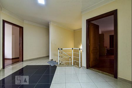 Casa à venda com 335m², 7 quartos e 7 vagas Casa à venda com 335m², 7 quartos e 7 vagasHall de Passagem