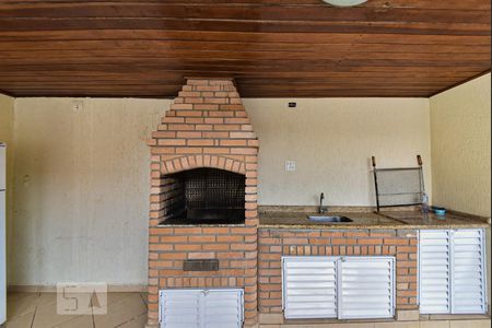 Casa à venda com 335m², 7 quartos e 7 vagas Casa à venda com 335m², 7 quartos e 7 vagasÁrea comum - Churrasqueira