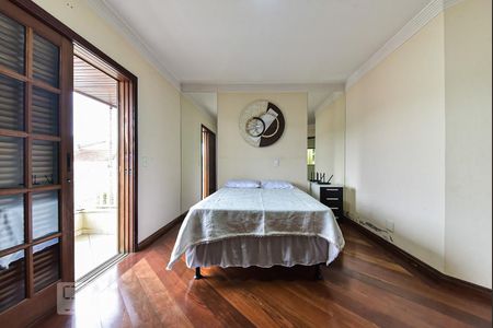 Casa à venda com 335m², 7 quartos e 7 vagas Casa à venda com 335m², 7 quartos e 7 vagasSuíte 3