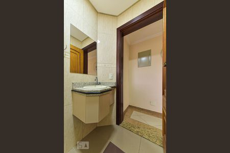 Casa à venda com 335m², 7 quartos e 7 vagas Casa à venda com 335m², 7 quartos e 7 vagasLavabo