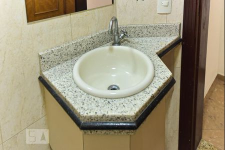 Casa à venda com 335m², 7 quartos e 7 vagas Casa à venda com 335m², 7 quartos e 7 vagasLavabo