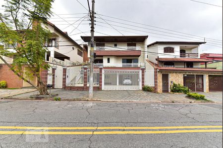 Casa à venda com 335m², 7 quartos e 7 vagas Casa à venda com 335m², 7 quartos e 7 vagasFachada