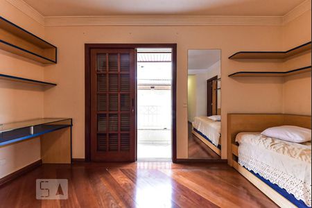 Casa à venda com 335m², 7 quartos e 7 vagas Casa à venda com 335m², 7 quartos e 7 vagasSuíte 4