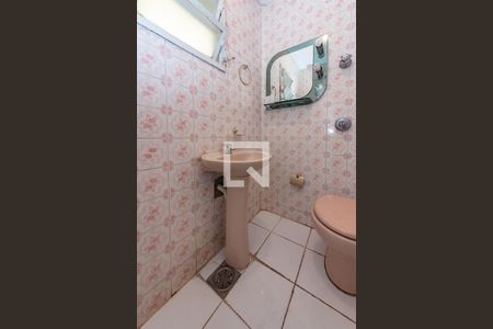 Apartamento para alugar com 372m², 3 quartos e 2 vagas Apartamento para alugar com 372m², 3 quartos e 2 vagasBanheiro Social 2